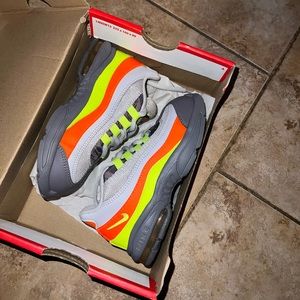 NIKE AIR MAX 95 TODDLER SIZE 10C